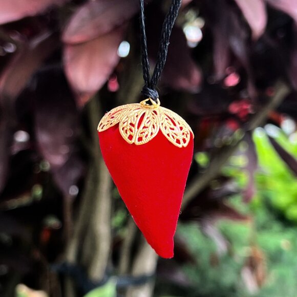 Red Chili Pepper Christmas Tree Ornament Gold Trim Fabric - Picture 1 of 4